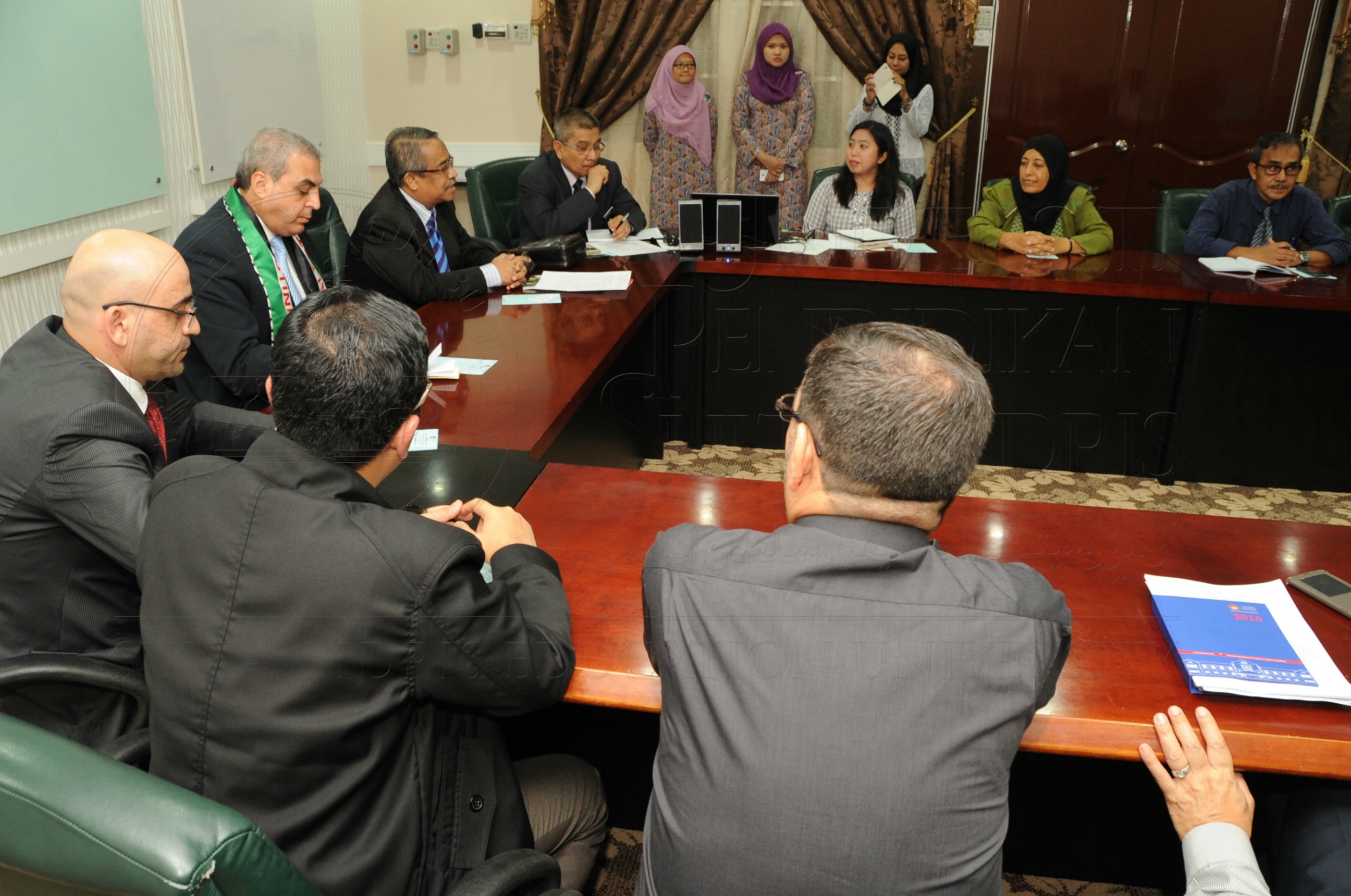 PRO 16 3 PALESTINEHAS 7661